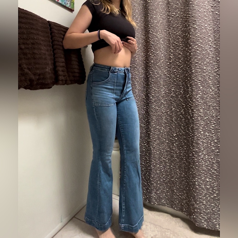 American Eagle Flare Leg Super High Rise Jeans